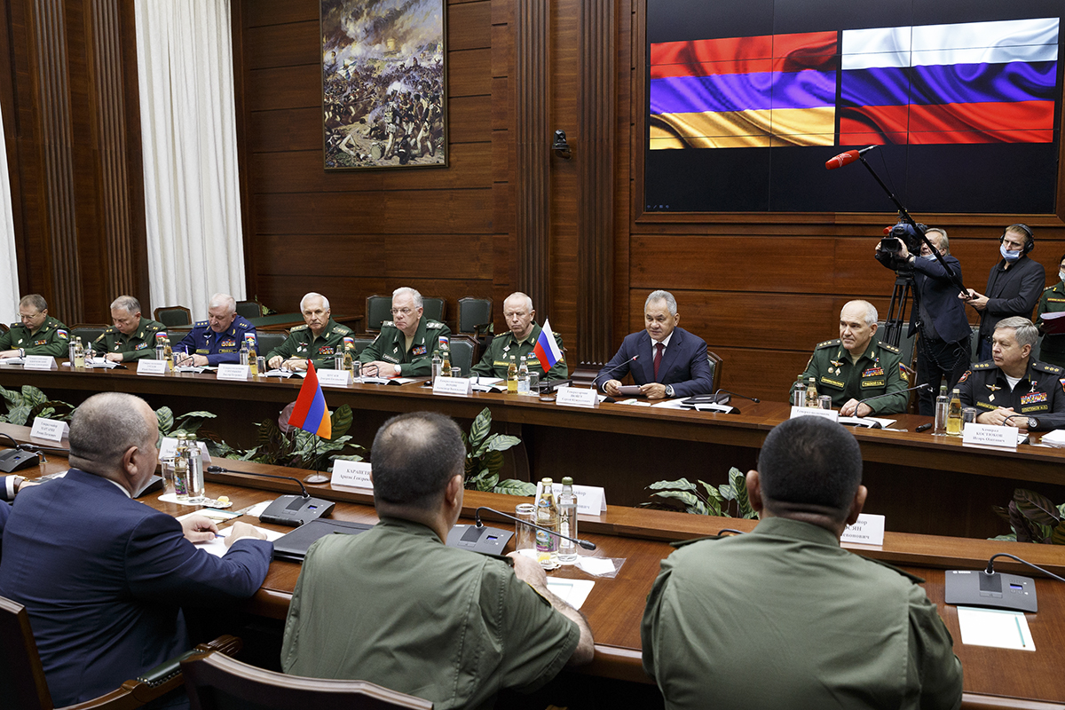 Russian And Armenian Defence Ministers Meet In Moscow; Russia To Help ...