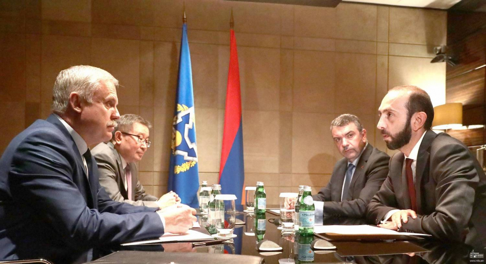 Stanislav Zas and Ararat Mirzoyan meet in Moscow, 31 August 2021
